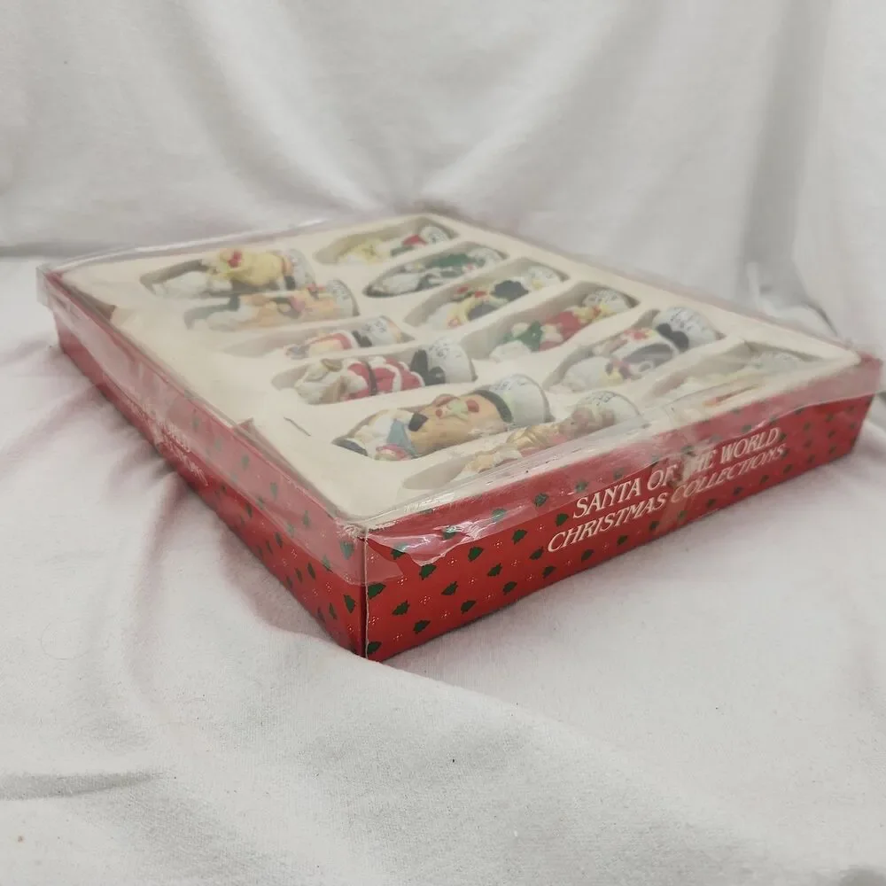 Builders Square Inc figures santas